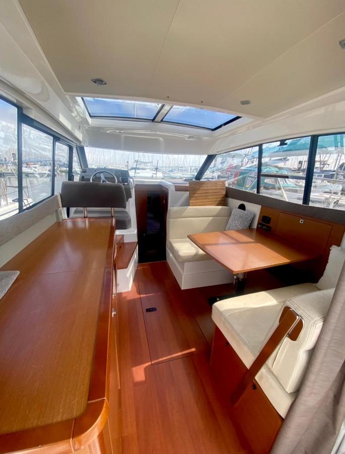 Une Nuit Insolite Sur Un Bateau Linge Et Menage Inclus La Rochelle  Exterior photo